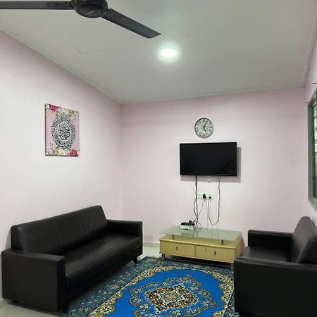 Homestay D Makmur Unit 2 Mersing Bagian luar foto