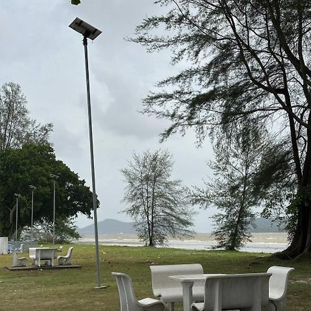 Homestay D Makmur Unit 2 Mersing Bagian luar foto